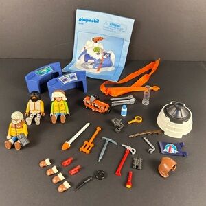 Playmobil 9055 Arctic Expedition Headquarters Playset
